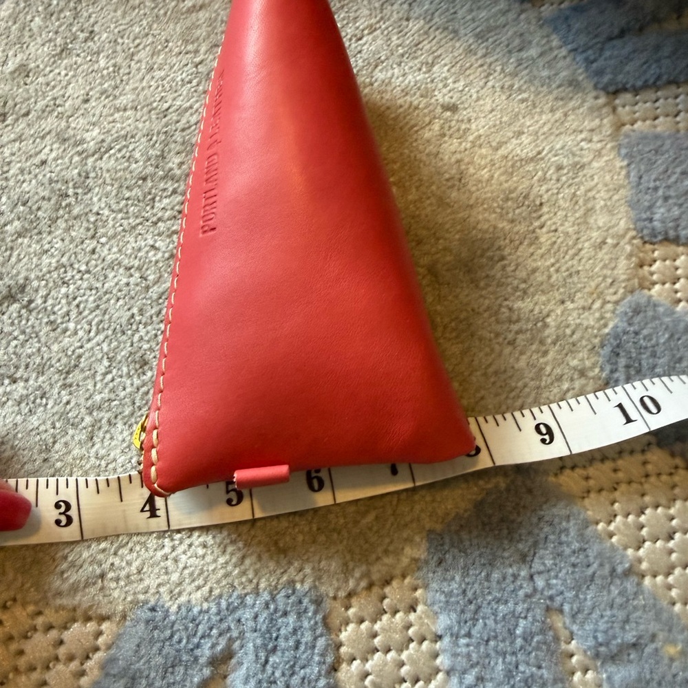 Portland Leather Red Zip Key & Card Pouch - Picture 7 of 7